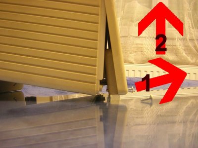 Retrait de l'arrière du moniteur, phase 2