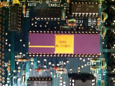 Un magnifique 8080A AMD en boitier céramique