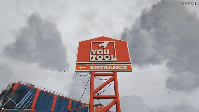 Suivre la forme triangulaire du panneau.