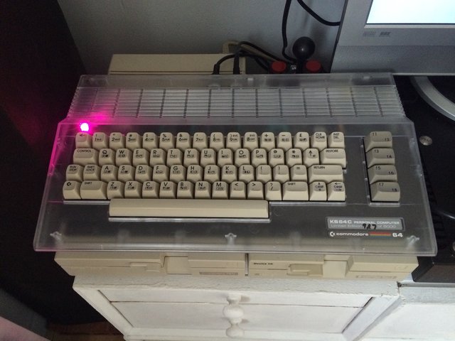 c64r_ext.jpg