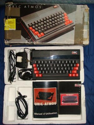 Boite Oric Atmos Anglaise.