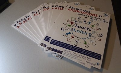 Prospectus A5 du Forum 2010 des associations du XVIIème ardt de Paris.