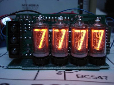 On voit bien les cathodes qui représentent tous les chiffres...