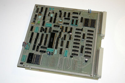 CPU 2650 CRT Monochrome 80 caracteres x 16 lignes