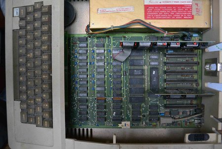 Apple 2 Europlus 820-0044C