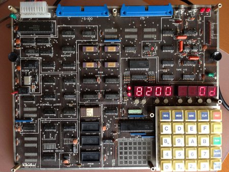 Vue de face, plexi. déposé.