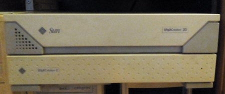 la sparc20 au dessus, la 2 en dessous