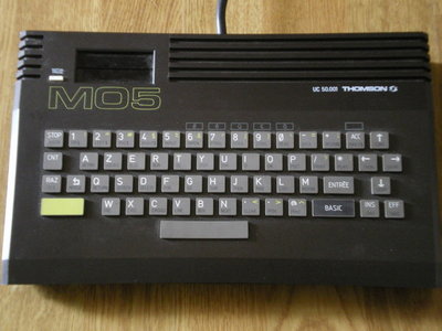 Le célèbre Thomson MO5, 1ere machine que j'ai eu entre les mains avec le PIT