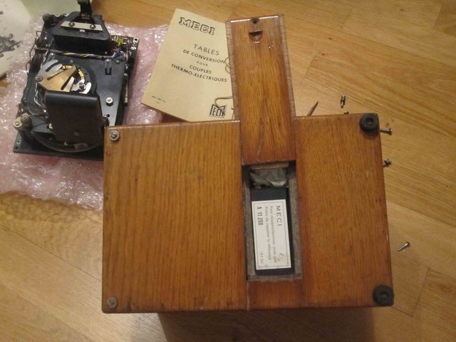 ESPM- logement de pile.JPG