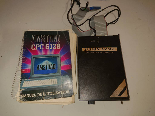 Amstrad lecteur D7 5 pouces14 Jasmin.JPG