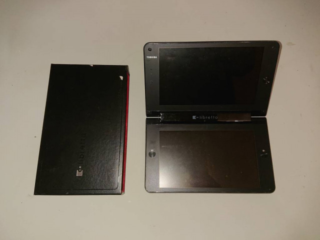 Toshiba Libretto W100.JPG