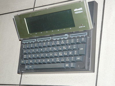 WDA.Olivetti M10_redimensionner.jpg
