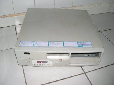Le Packard Bell Club 300x
