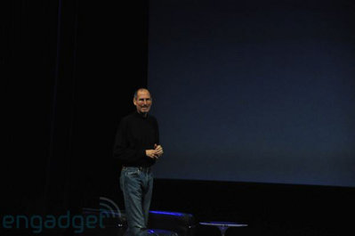 Entrée en scène du gourou à la pomme.